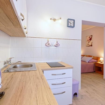 Apartments Marta By Rent Istria Novigrad  Exterior photo